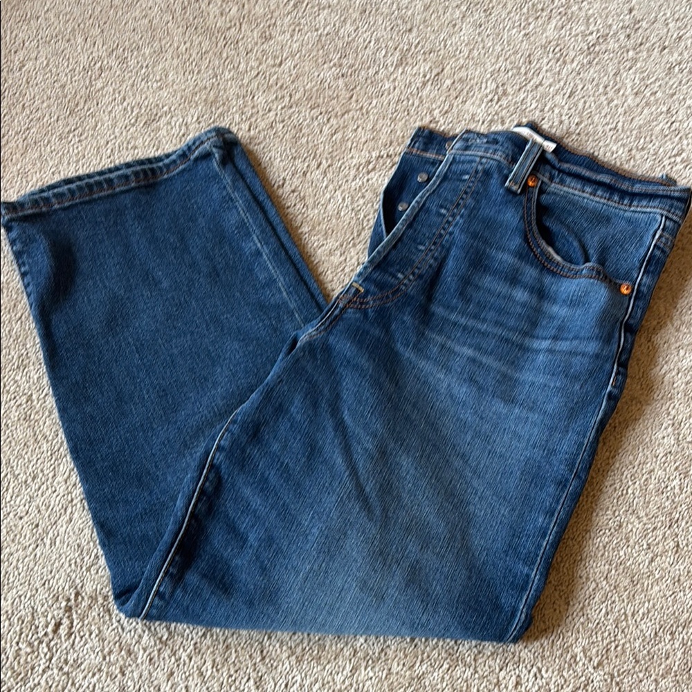 Levi’s ribcage straight ankle jeans